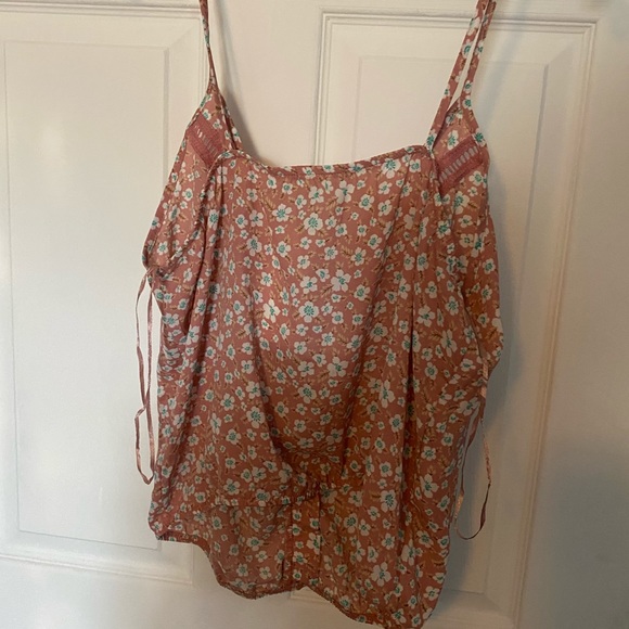 Floral Tank - Picture 3 of 3